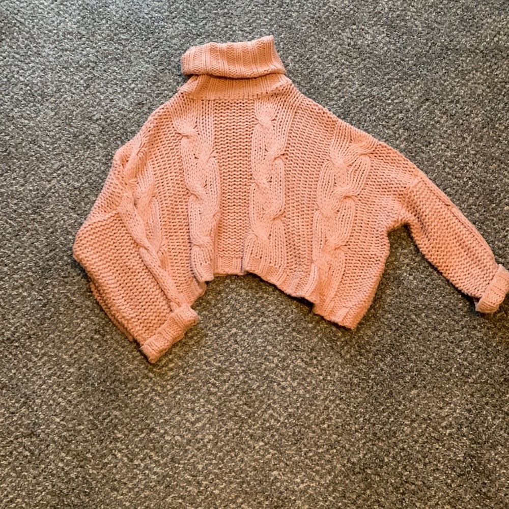 Cropped Turtle Neck Sweater size Small